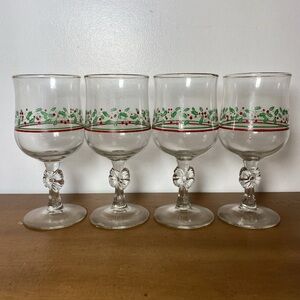Arby's Holly Berry Christmas Holiday Wine Glasses Goblets Bow Vintage Set of 4